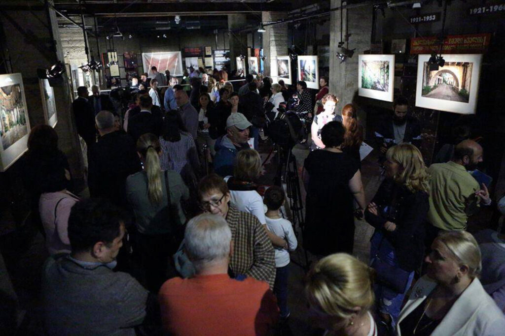 Vernissage de l'exposition Resolution of Silence au National Museum de Tbilisi présenté en octobre 2018, vue principale